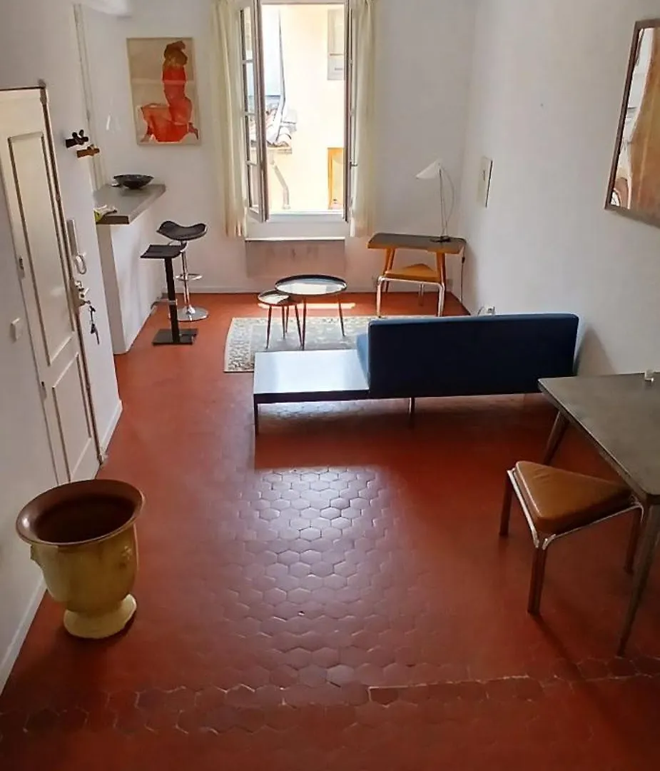 Duplex Avec Terrasse, Charme Et Tranquillite En Plein Centre Historique Lägenhet